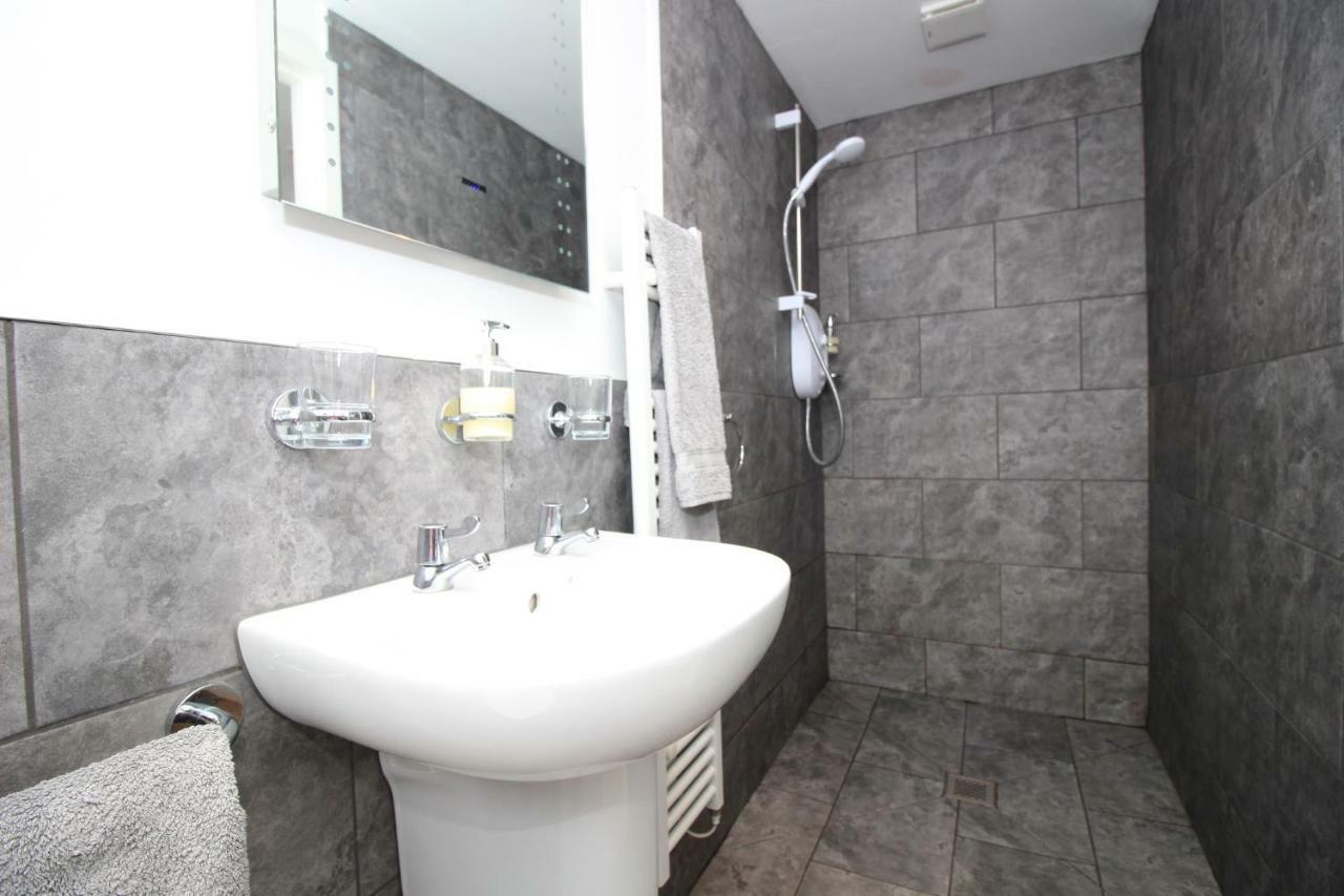 Beautiful Modern Apartment In Bath Luaran gambar